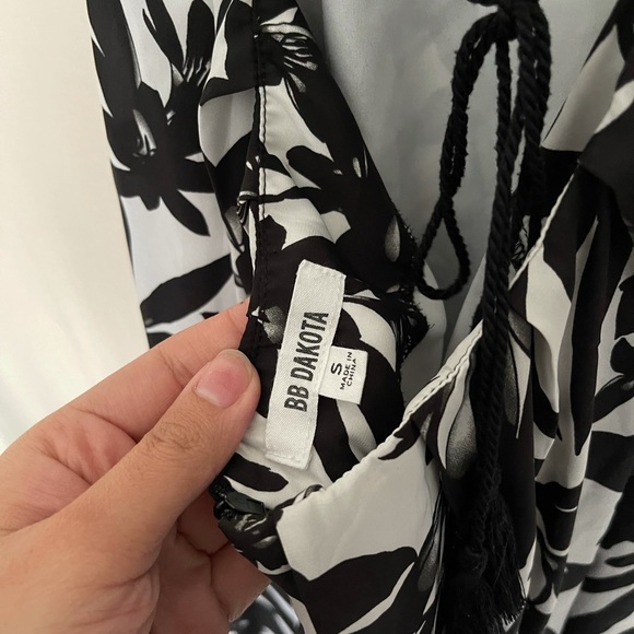 Bb Dakota Larissa lotus printed beaded tie back maxi dress GUC size Small - Picture 6 of 7